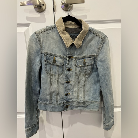 Jackets & Blazers - Aritzia TNA denim jacket